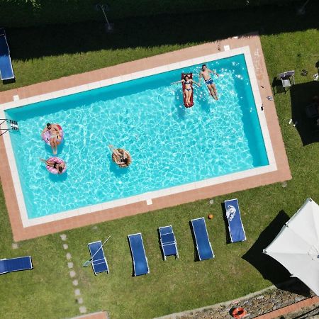 Agriturismo Tenuta Adamo Лука Екстериор снимка