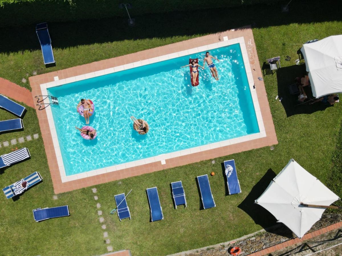 Agriturismo Tenuta Adamo Лука Екстериор снимка