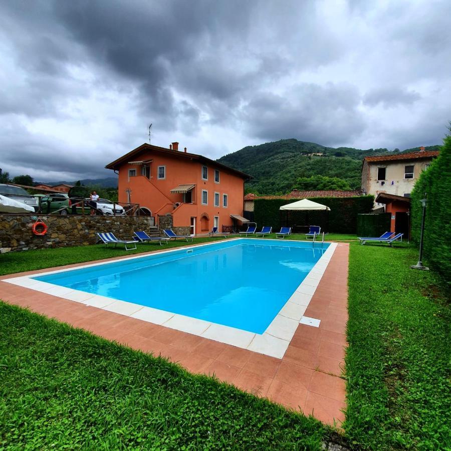 Agriturismo Tenuta Adamo Лука Екстериор снимка