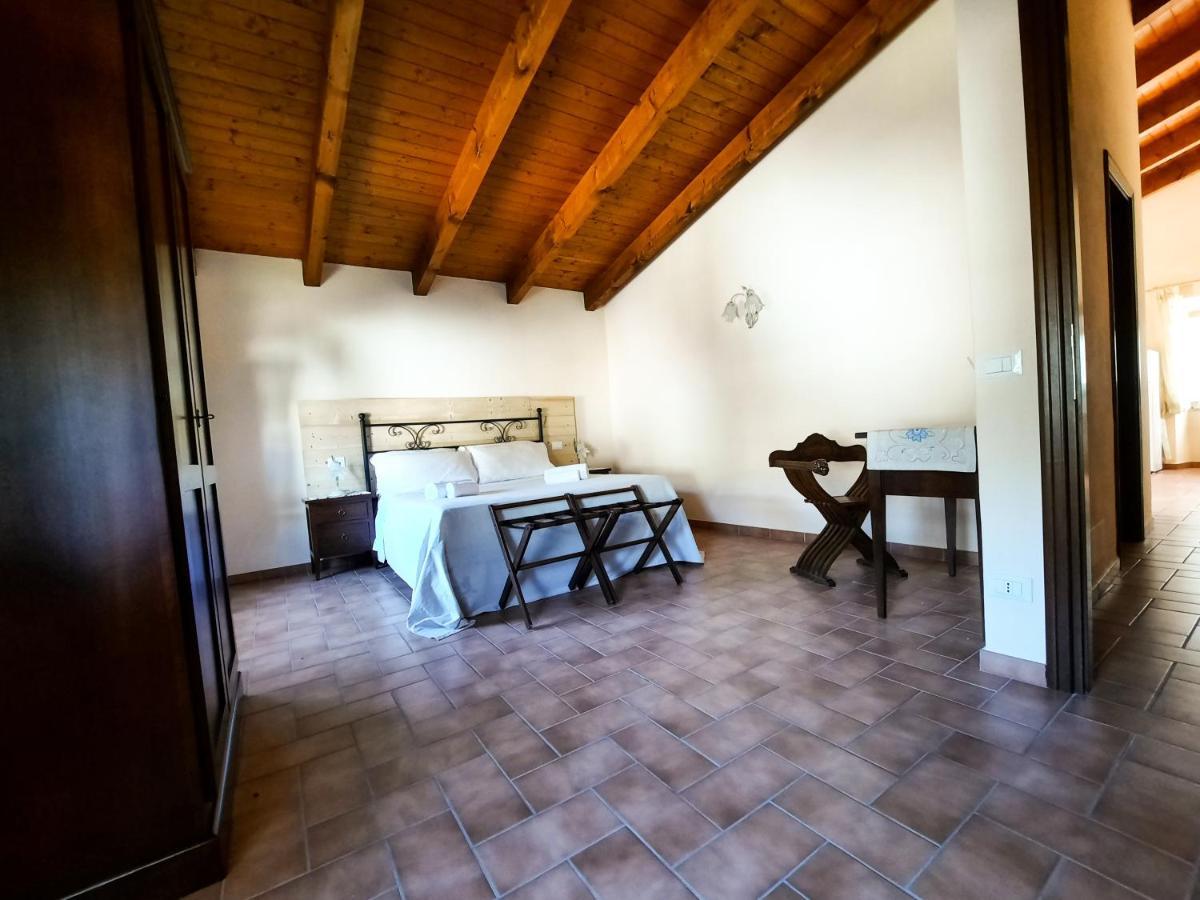 Agriturismo Tenuta Adamo Лука Екстериор снимка