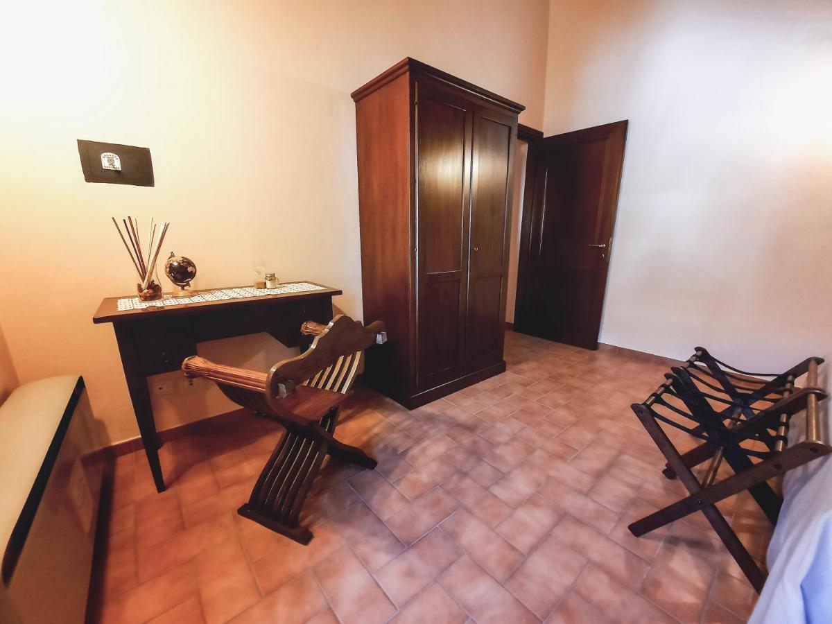 Agriturismo Tenuta Adamo Лука Екстериор снимка