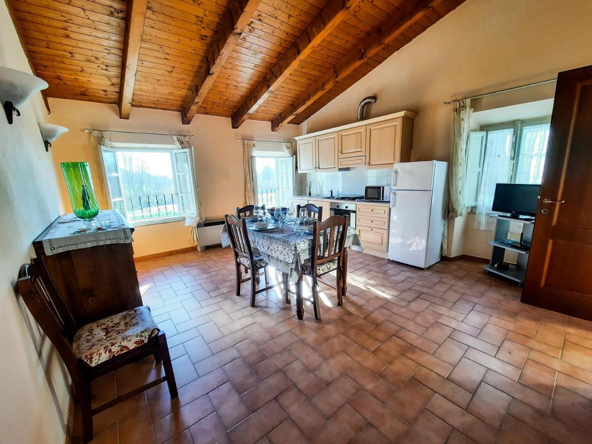 Agriturismo Tenuta Adamo Лука Екстериор снимка